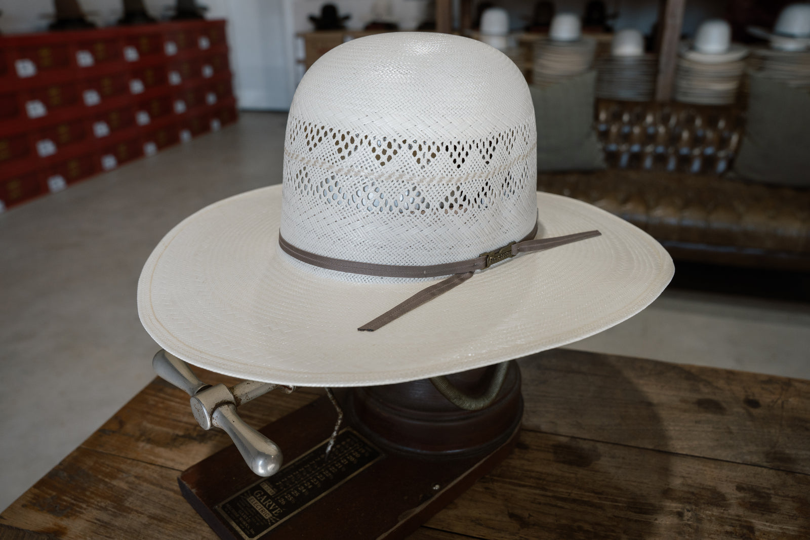 American Hat Co. 6800 4 1/8"
