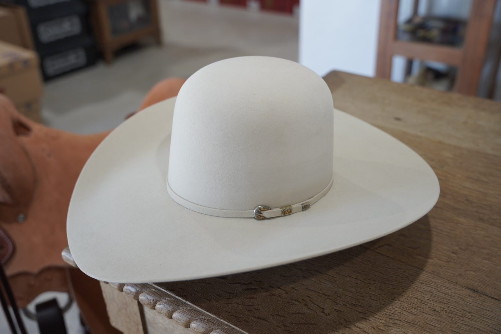 JW Brooks Bone 5” Felt